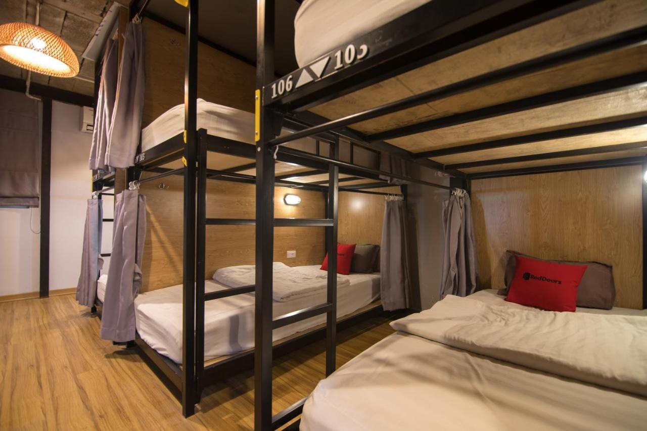 Reddoorz Hostel Near St. Joseph'S Cathedral Hanoi Exterior photo